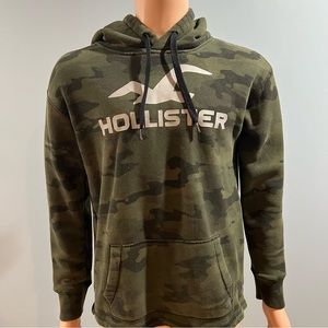 Camo Chic: Small Dark Green Hollister Hoodie – Urban Edge